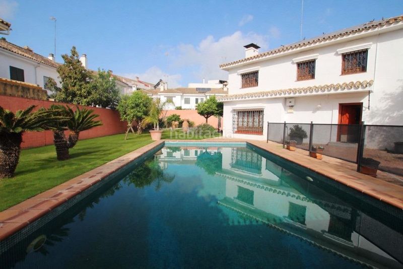 Foto 3b3e205a-399f-412d-93a9-73779b532a04. Chalet  con piscina en El Altillo en El Altillo Jerez de la Frontera