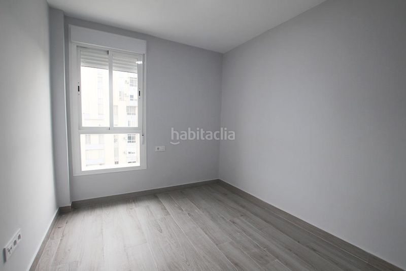 Foto 86f816c6-085c-45c5-87ec-75b0244a6ef7. Piso  de 4 dormitorios y plaza de aparcamiento zona merca 80 en Jerez de la Frontera