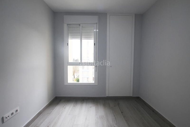 Foto 90da5d32-8fd3-4ede-9a49-3b9b42a44704. Piso  de 4 dormitorios y plaza de aparcamiento zona merca 80 en Jerez de la Frontera