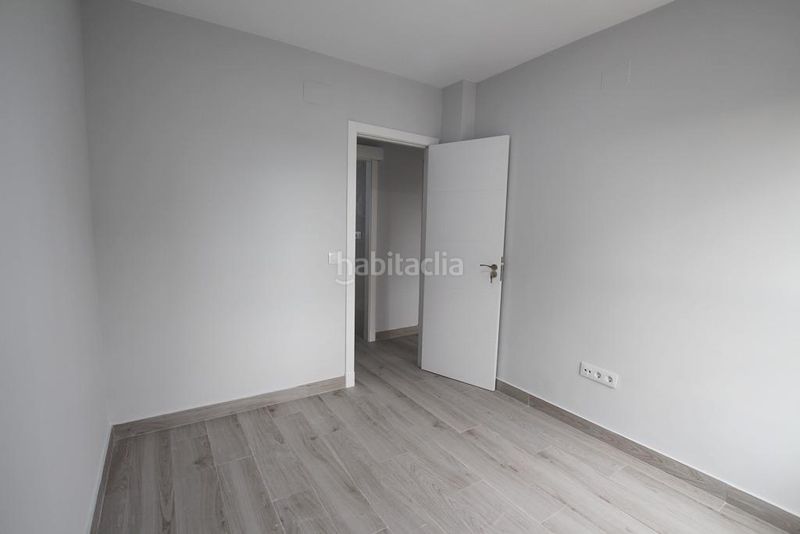 Foto a87fd40e-07c6-4ffb-8f9b-f335005075b4. Piso  de 4 dormitorios y plaza de aparcamiento zona merca 80 en Jerez de la Frontera