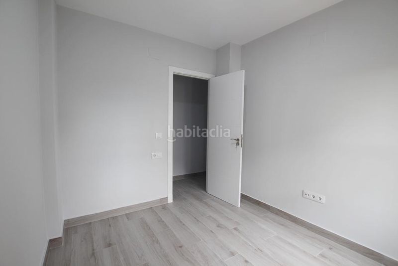 Foto c6749296-5bc7-431f-8269-e3964a0463a6. Piso  de 4 dormitorios y plaza de aparcamiento zona merca 80 en Jerez de la Frontera