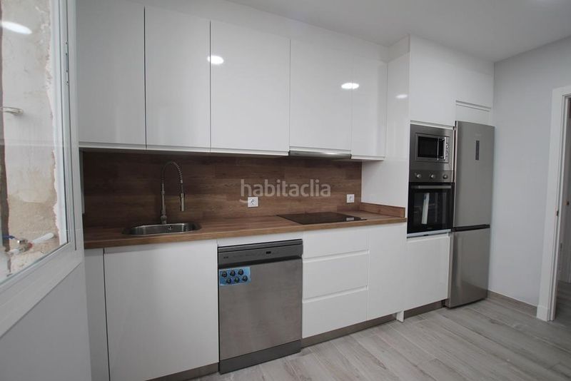 Foto e68ad712-9726-468e-bf67-0419be3b9fa1. Piso  de 4 dormitorios y plaza de aparcamiento zona merca 80 en Jerez de la Frontera