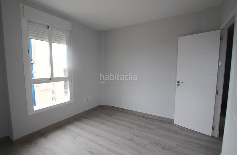 Foto fe4d19e8-44b8-44db-9cdb-85d6da2e2ced. Piso  de 4 dormitorios y plaza de aparcamiento zona merca 80 en Jerez de la Frontera