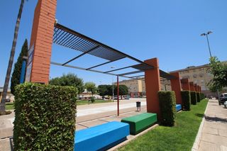 Affitto Appartamento in Chapín - Campus Universitario - Navinco. Piso de 2 dormitorios con parking