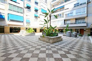 Pis a Divina Pastora - La Yeguada. Piso con garaje zona santo domingo