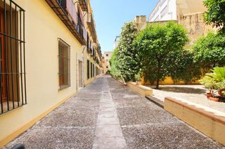 Pis a Centro. Piso con 3 plazas de garaje zona centro