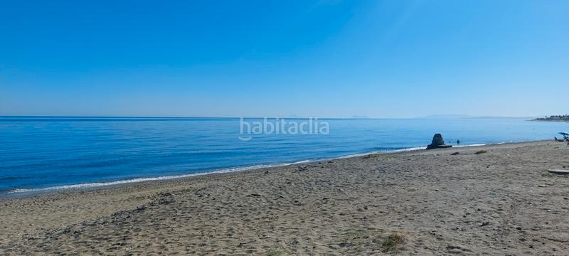 Foto f4ba1f26-87e6-46f8-85bc-7a0242b514a3. Ático bonito ático en 2ª línea de playa con piscina en Estepona