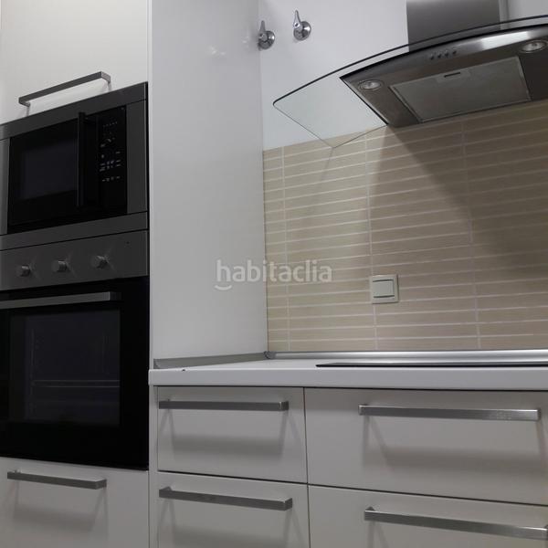 Foto f9135104-0f87-4fcc-a7b4-55c8e70909ab. Affitto appartamento con parcheggio in La Goleta - San Felipe Neri Málaga
