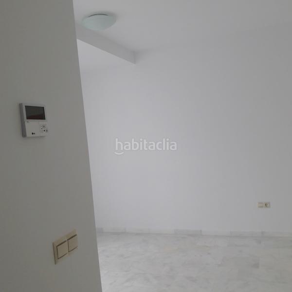 Foto bd8eebf7-29e7-4123-b95d-085ab619491a. Alquiler piso en La Goleta - San Felipe Neri Málaga
