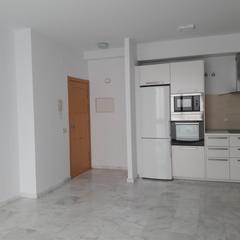 Rent Flat in La Goleta - San Felipe Neri. Piso con parking en el centro histórico de málaga