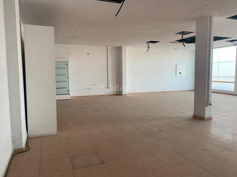 Foto 8082498d-4f2e-411e-9b2f-0600a5f3aec1. Oficina a calle azahar 2 a Valencina de la Concepción