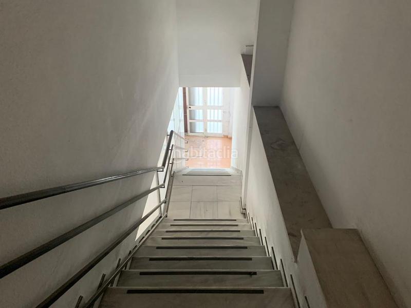 Foto e7505eec-d9a6-4226-af71-e55dbf141568. Oficina a calle azahar 2 a Valencina de la Concepción