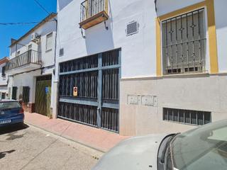 Aparcament cotxe a Calle castilla 3. Ultimas plazas de garaje