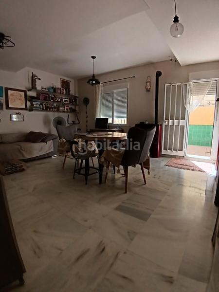 Foto e7e52b12-ddc9-471c-a5a9-0ce3cd4f0ca4. Casa adosada magnifico adosado en exclusiva en Centro Bormujos