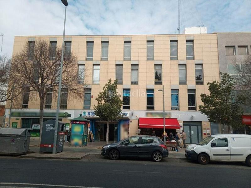 Foto 82860272-587a-47f2-a6f0-c4f74d4cc83e. Oficina a calle marqués de pickman 15 a Barrio del Nervión Sevilla