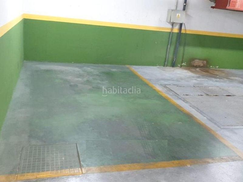 Foto ad587d3d-ad3d-432d-84f9-de2081a41e9a. Oficina a calle marqués de pickman 15 a Barrio del Nervión Sevilla