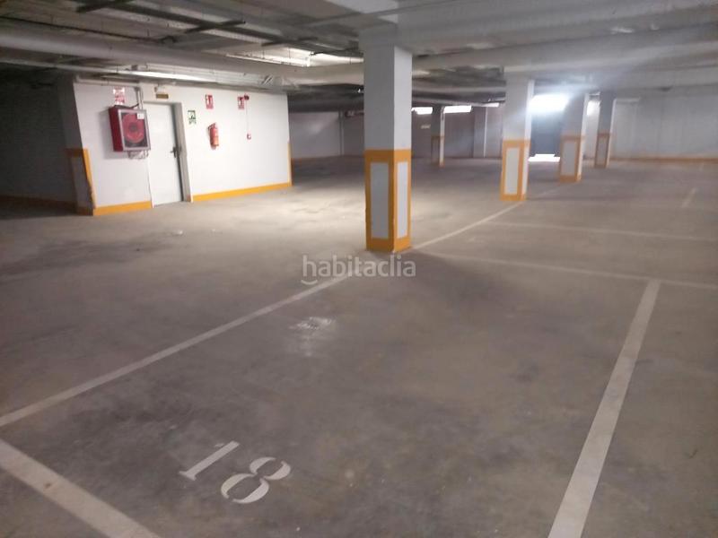 Foto 42d07037-e3ad-4342-860f-10c03788277c. Aparcament cotxe a calle fomento 12 a Pisa Mairena del Aljarafe