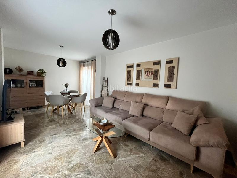 Foto aa89b76d-e95d-4a98-b6a7-937b5fc2ca76. Pis a calle de la fuente 23 a Centro Tomares