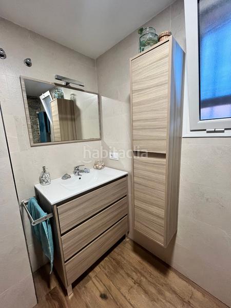 Foto e3a0ff7a-968a-49c3-b0e7-614299b1305d. Pis a calle de la fuente 23 a Centro Tomares