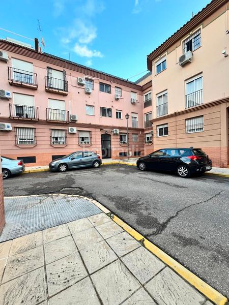 Foto ffb5bd8c-09b3-4a61-a4ac-b1e769e745cc. Pis a calle de la fuente 23 a Centro Tomares