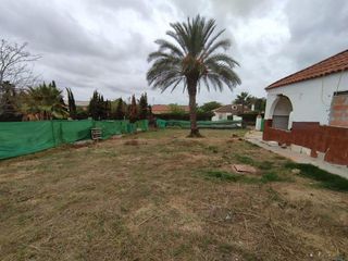 Chalet  Calle sierra de aracena 38. Casa en los ranchos de guadiamar