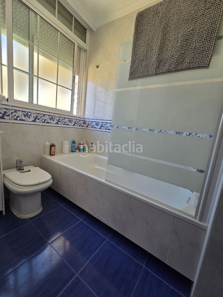 Foto a1a7f0d0-7f0c-4dcc-b160-65d92cb8a7d3. Pis amb calefacció a Triana Este Sevilla