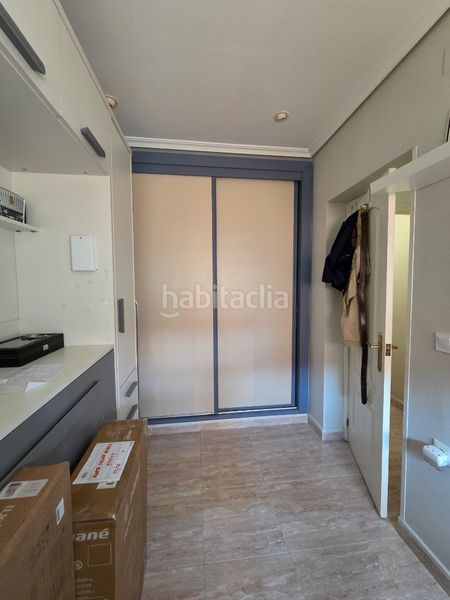 Foto da2b6b75-0ea8-4ad7-adf0-beb7c6f9f399. Pis amb calefacció a Triana Este Sevilla