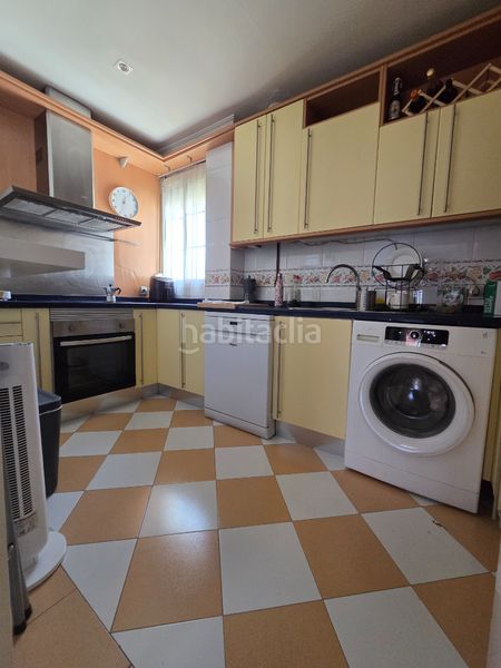 Foto efc2b660-4777-41c7-9126-02b06c2014f7. Pis amb calefacció a Triana Este Sevilla