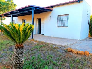 Masía en Villanueva del Ariscal. Casa a estrenar en parcela de recreo