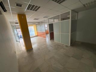 Local Comercial en Calle Francisco Carrera Iglesias