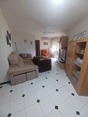 Appartement à Barrio León. Piso con ascensor 260.000€
