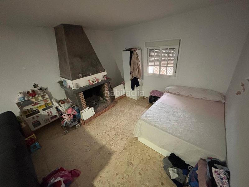 Foto 4731fb1f-69ac-41c4-bc77-ffe97753e6c5. Chalet se vende magnífico chalet en la urbanización federico echaguy, zona en plena expansión a minutos de entre núcleos, . en Dos Hermanas