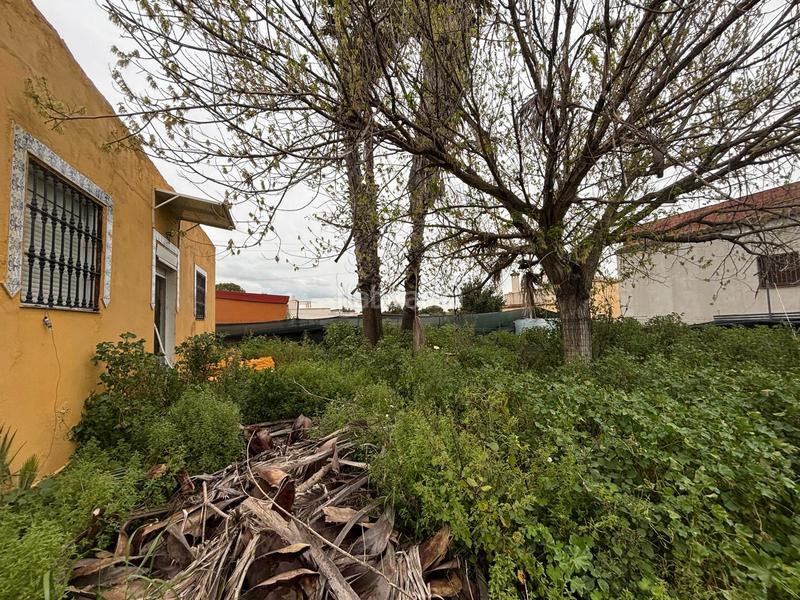Foto e5f2322c-f04d-4cfa-b7e3-e25cacea22c8. Chalet se vende magnífico chalet en la urbanización federico echaguy, zona en plena expansión a minutos de entre núcleos, . en Dos Hermanas