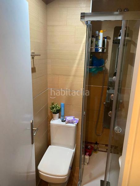Foto 392f3c29-90e2-4cc5-8b6b-58a6f8d90fe3. Piso se vende piso precioso en muy buen estado en la barriada de las Villegas, en entreplanta. en Sevilla
