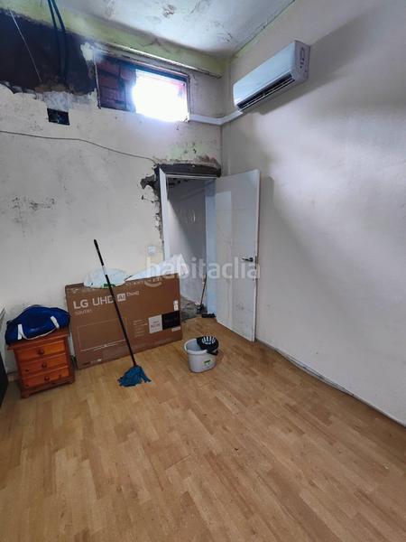 Foto 236a92eb-adc9-467d-ab4b-e85f5366df15. Casa se vende casa en planta baja con muchísimas posibilidades para hacerla la casa de tus sueños. en Sevilla