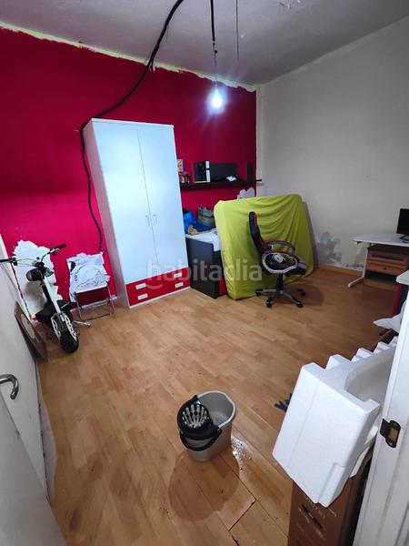 Foto 9c6fb6d7-9574-4f19-bb4a-1964f8639460. Casa se vende casa en planta baja con muchísimas posibilidades para hacerla la casa de tus sueños. en Sevilla