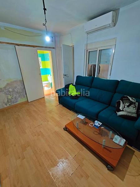 Foto fa941faf-c879-4c46-a2ea-8ca64bef8b37. Casa se vende casa en planta baja con muchísimas posibilidades para hacerla la casa de tus sueños. en Sevilla