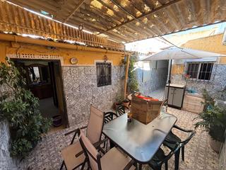 Casa  Calle huesca. Se vende magnífica casa en planta baja en el cerro del águila, c