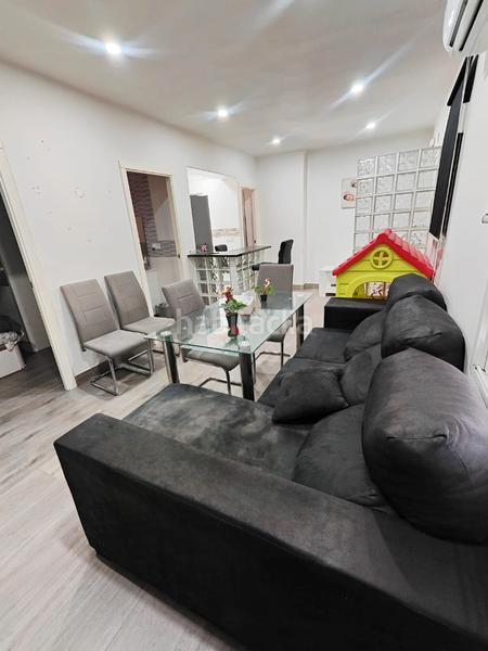 Foto 29bba88a-edad-4344-83dd-c048185185e6. Piso se vende precioso piso en la zona de las candelarias junto a la iglesia de ntra. señora la candelaria. en perfecto estado. en Sevilla