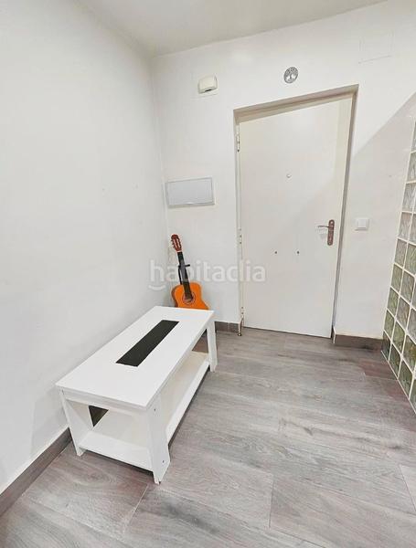 Foto bd99692b-427f-44d8-bfd8-30365d94664d. Piso se vende precioso piso en la zona de las candelarias junto a la iglesia de ntra. señora la candelaria. en perfecto estado. en Sevilla