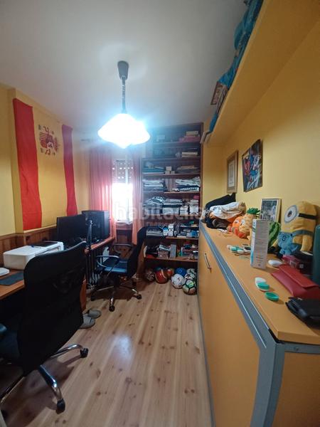 Foto c6d8d733-ce30-469b-b101-7b28eb04eada. Piso descubre tu nuevo hogar en triana! en Barrio León Sevilla