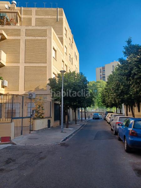Foto b103f59c-b9f6-402c-978f-515376821cf8. Posto auto in Barrio León Sevilla