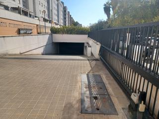 Aparcament cotxe  Calle hispano aviación. Descubre esta magnífica plaza de garaje en venta en la barriada
