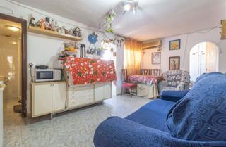 Etagenwohnung  Calle pegaso. Se vende precioso piso en la zona de los pajaritos junto a la pl