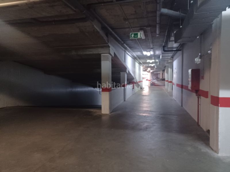 Foto 6bc7cb32-3405-4983-9b64-76cb0bda7ebe. Aparcament cotxe a Los Remedios Sevilla