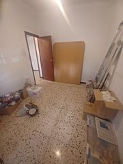 Appartement  Calle papa juan pablo i. Piso en triana, primera planta 205000€