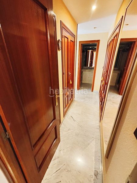 Foto f6695652-63eb-46e4-9c33-312813280947. Pis amb aparcament piscina a La Buhaira Sevilla