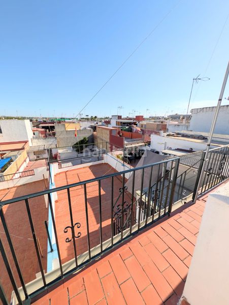 Foto 390f18e9-4c86-4eb9-b1bd-57093b991fb7. Casa amb aparcament a Palmete Sevilla