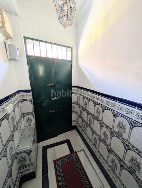 Foto 5a6fe413-5e48-4db2-983d-690f0a5d3044. Casa amb aparcament a Palmete Sevilla