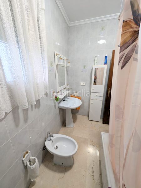 Foto d9df1157-451e-47f1-b217-c9aa9049a142. Casa amb aparcament a Palmete Sevilla